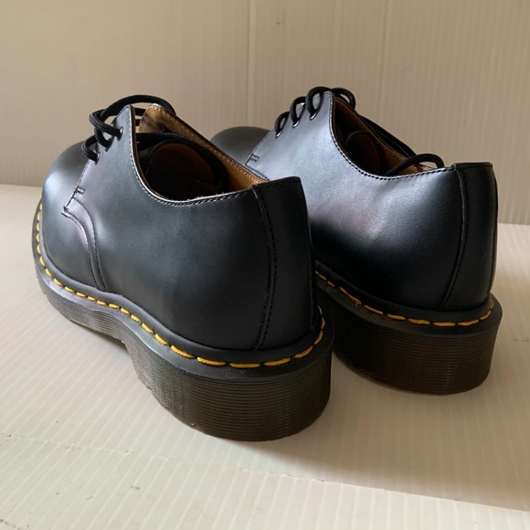 Doc Martens 1925 Oxford Shoes - Picture 5 of 12